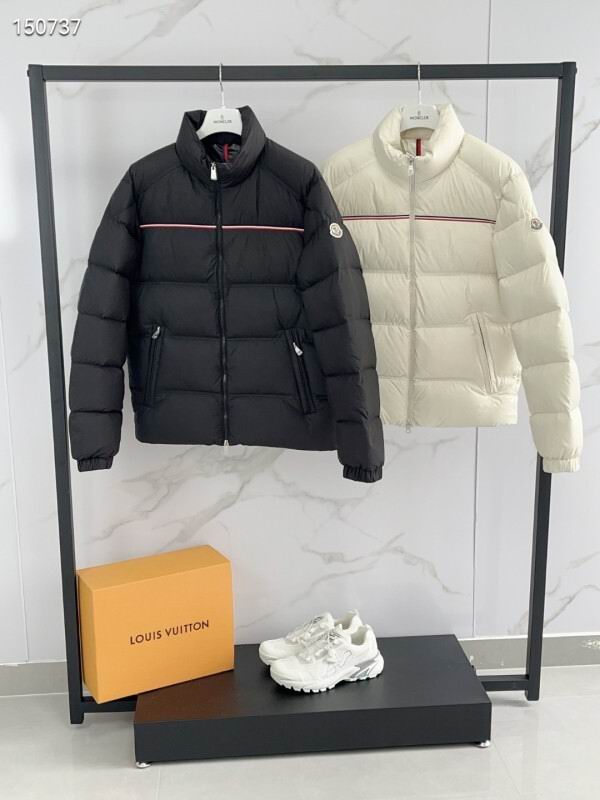 Moncler sz1-5 26yr199